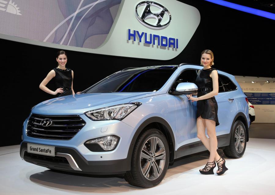  Hyundai Grand Santa Fe 2013 года  (фото 39 из 40)